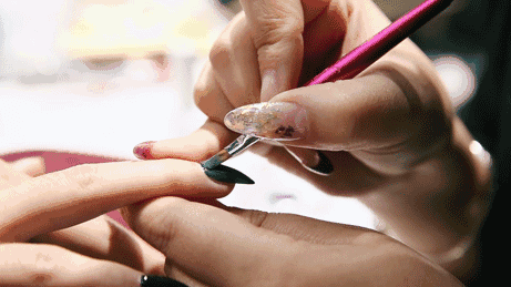 韩国火爆美甲店名，2020比较韩范的美甲店名字大全（最美女孩探最美的店第1期）