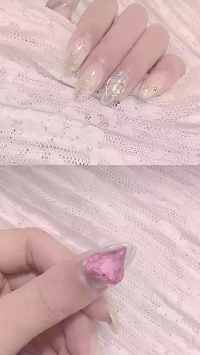 韩国火爆美甲店名，2020比较韩范的美甲店名字大全（最美女孩探最美的店第1期）