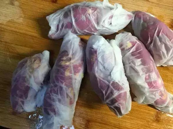 微波炉可以烤红薯，用微波炉如何能烤出美味的红薯（热乎乎的烤地瓜）