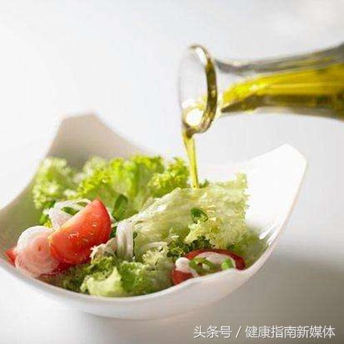 橄榄油怎么用，橄榄油怎么用来护肤（橄榄油虽好，如何用对才是关键）