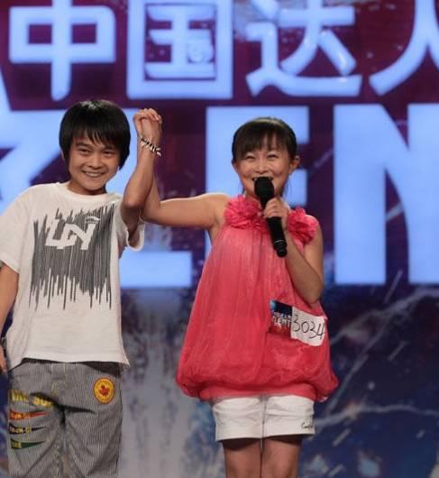 樱桃红之袖珍妈妈演员表，电视剧袖珍妈妈演员表介绍（原来是《中国达人秀》走出来的袖珍女孩）