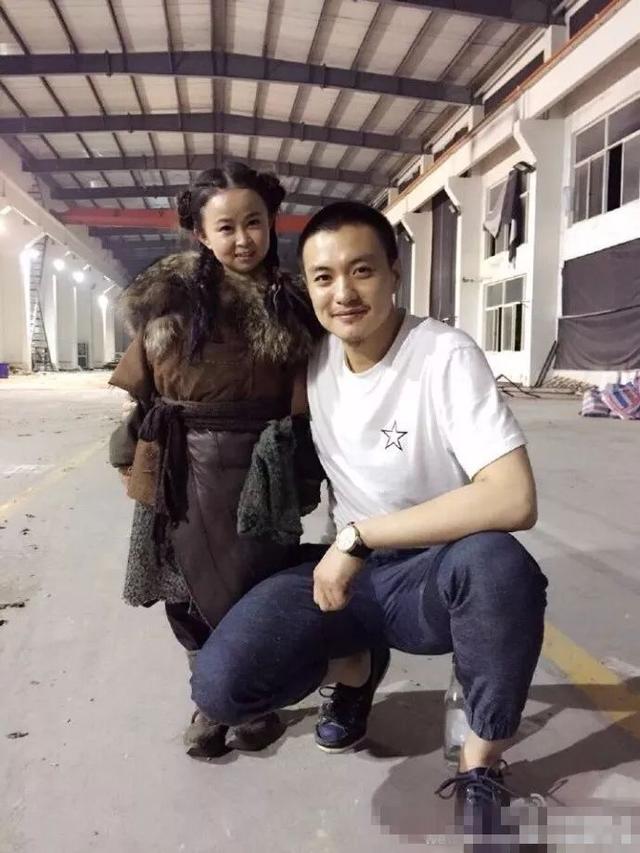 樱桃红之袖珍妈妈演员表，电视剧袖珍妈妈演员表介绍（原来是《中国达人秀》走出来的袖珍女孩）