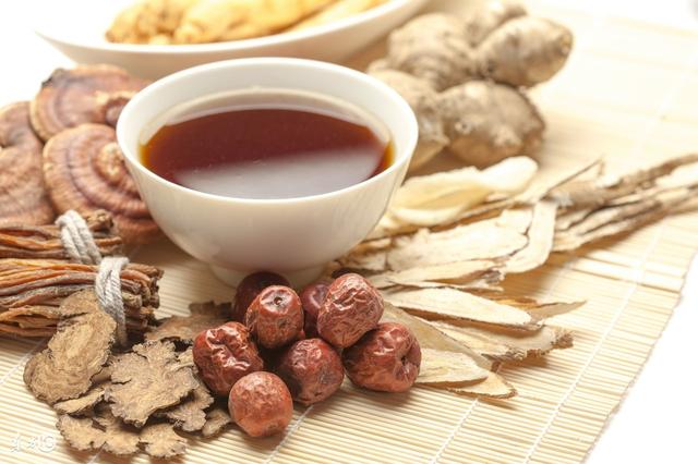 当归党参黄芪功效禁忌，党参,麦冬,黄芪的功效（当归黄芪党参汤）