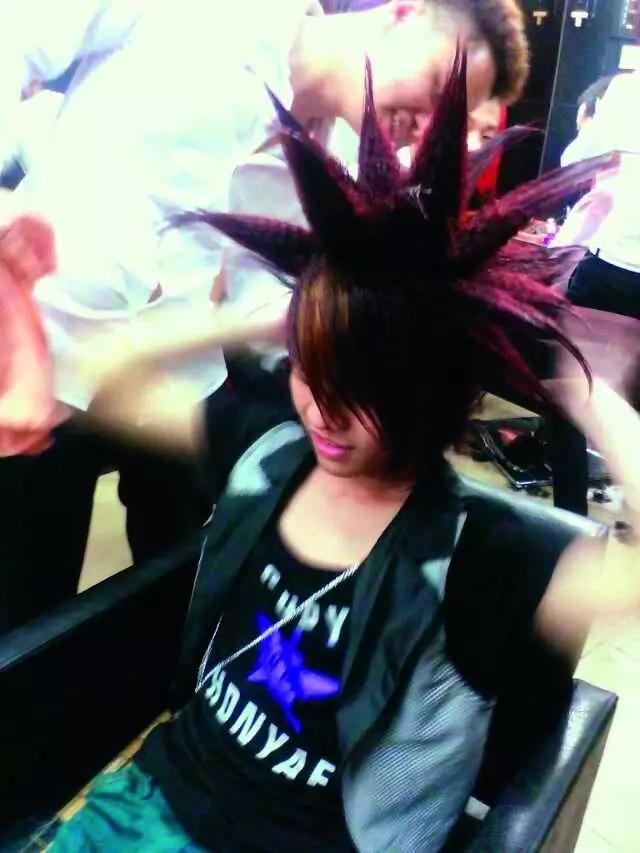 非主流qq群名，可爱又有趣的群名（杀马特的由来以及慢慢消失以后）