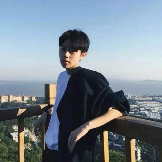 长脸适合什么发型男生,免费测适合自己的发型(长脸、脸宽大部分脸型都适合的男士发型) 长脸适合什么发型男生,免费测适合自己的发型(长脸、脸宽大部分脸型都适合的男士发型)