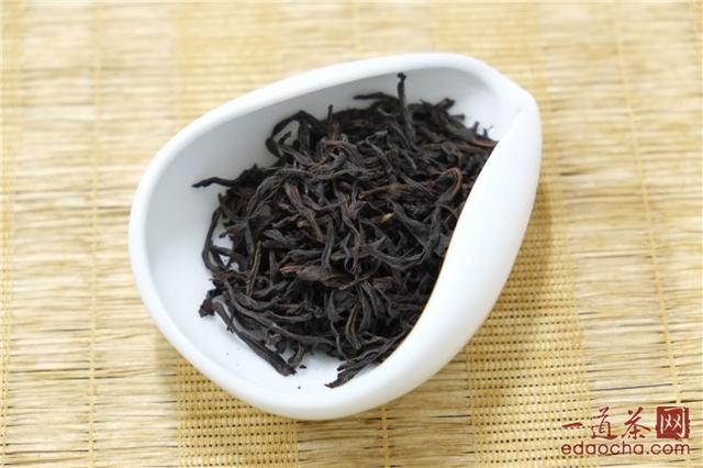 单丛茶作用与功效，单丛茶营养成分（什么是凤凰单丛茶）