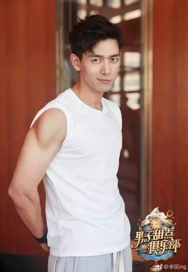 肌肉男头像微信高清图片，腹肌男头。（八块腹肌的天菜小哥李现）