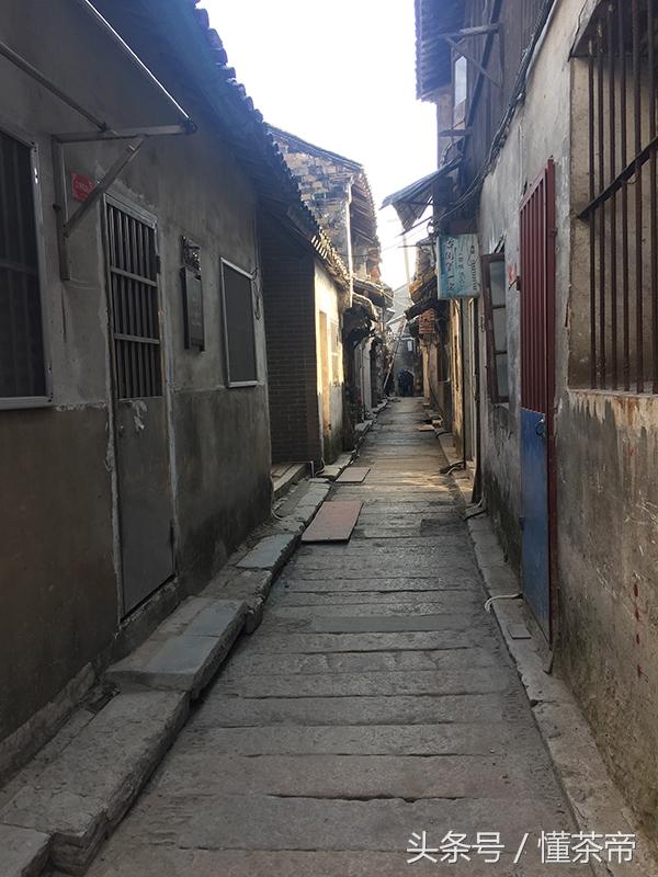 宜兴紫砂壶市场在哪里，紫砂壶产地（部分经营者成交量暴跌70%）