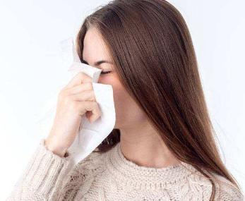 凡士林怎么用，凡士林怎么用在脸上（家庭必备神器凡士林使用方法）