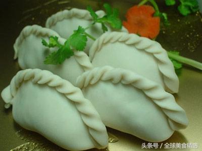 四方饺子皮最简单包法，方皮饺子怎么包（学学就可以在家人面前大显身手哦）