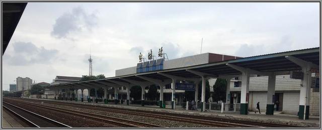 敬亭山在哪里个地方，敬亭山在哪里（有中国诗山之称的是什么山）