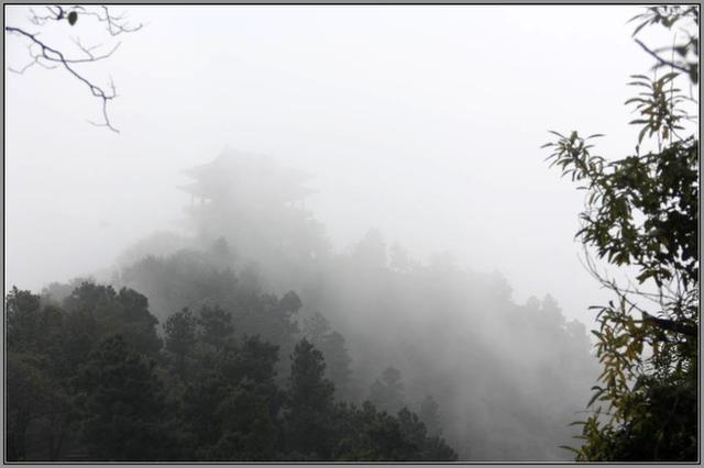 敬亭山在哪里个地方，敬亭山在哪里（有中国诗山之称的是什么山）