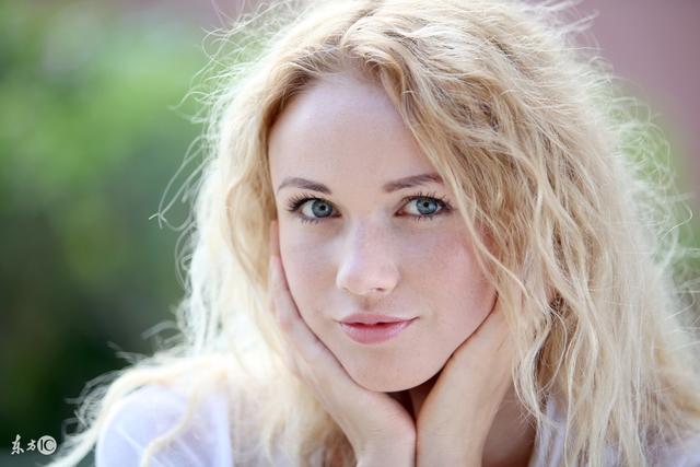 shouted的意思，英语过了六级不知道Knock