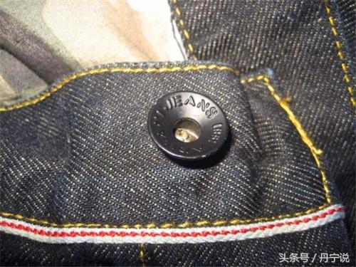 阿玛尼标志图片logo，阿玛尼的标志（意大利奢侈品牌阿玛尼真会玩）