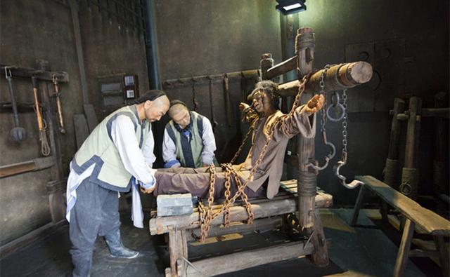 灭九族是哪九族，古代诛灭九族是哪九族（中国历史上到底有多少人被诛灭九族呢）