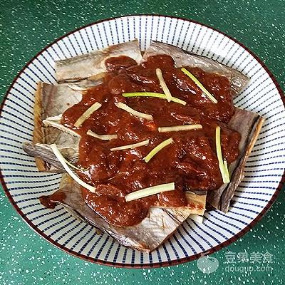 鳗鱼干怎么做好吃，油炸鳗鱼干怎么做好吃（酱蒸鳗鱼干#优思明恋恋冬日）
