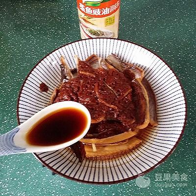 鳗鱼干怎么做好吃，油炸鳗鱼干怎么做好吃（酱蒸鳗鱼干#优思明恋恋冬日）