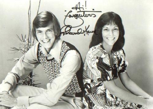 十首伤感的歌推荐，最好听的伤感歌曲推荐（令人难忘的世界十大感人至深的歌曲）