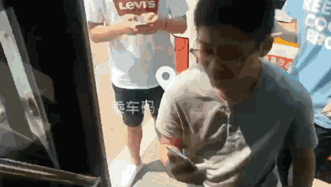 广州brt最旺的二个站，如今，在广州坐BRT这么酷炫