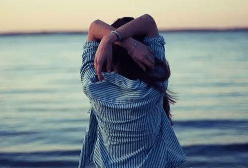 失恋歌曲排行榜，伤感音乐排行榜（推荐10首适合失恋时听的疗伤歌曲）