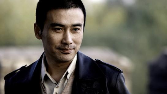 如何成为一个有魅力的男人这10点你能做到吗，怎么才能成为一个有魅力的男人（如何提升自己的男性魅力）