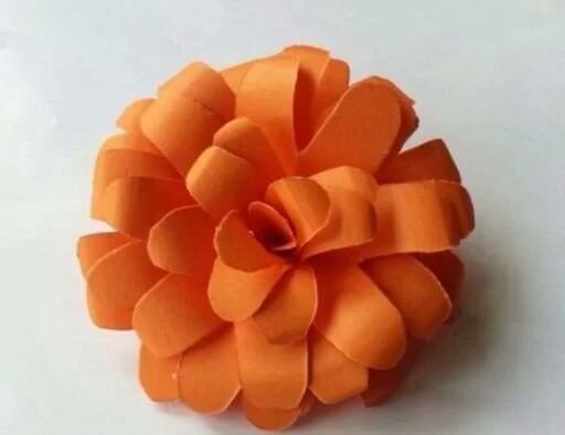 怎样制作手工剪纸菊花，菊花手工剪纸图案大全（剪纸手工制作之多花瓣菊花折纸手工图解）