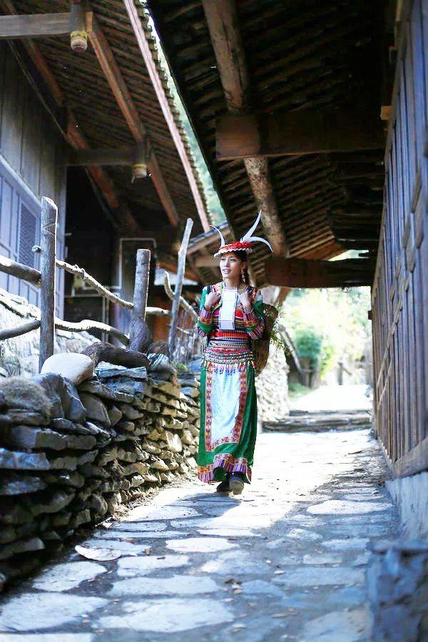 九寨沟有什么好玩的，稻城亚丁和九寨沟有哪些区别（九寨沟边上的小九寨）