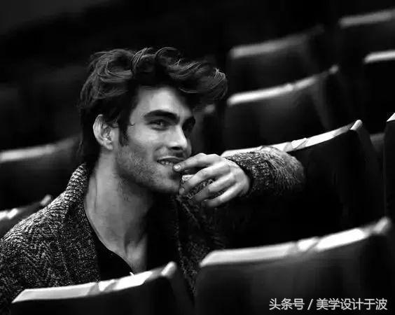 长脸男士短发发型，长脸适合什么发型男生短发（男生长脸圆头适合的短发发型设计与脸型搭配）