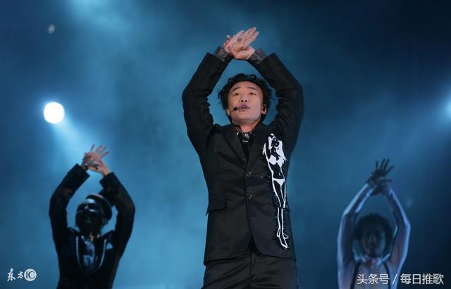 浮夸是什么意思，穿衣浮夸是什么意思（陈奕迅的《浮夸》唱的是什么意思）