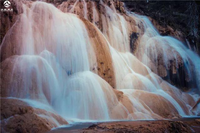 牟尼沟在哪里 主要景点有哪些，牟尼沟在哪里（冬至黄龙，寻美牟尼沟）
