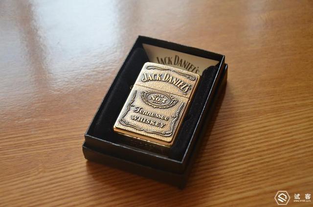 zippo打火机怎么换火石，zippo怎么换火石（我与我的zippo们）