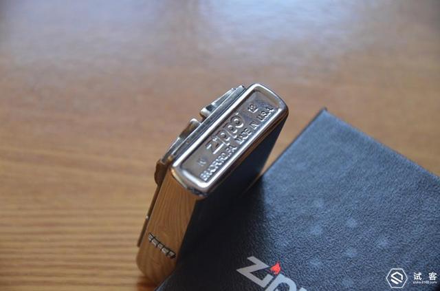 zippo打火机怎么换火石，zippo怎么换火石（我与我的zippo们）