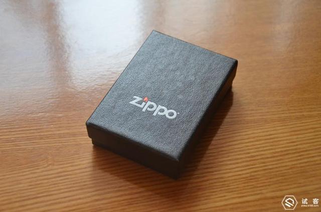 zippo打火机怎么换火石，zippo怎么换火石（我与我的zippo们）