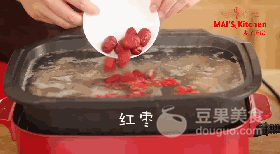 淮山排骨汤的功效，莲藕淮山排骨汤有什么功效（滋补靓汤 ， 淮山排骨汤）