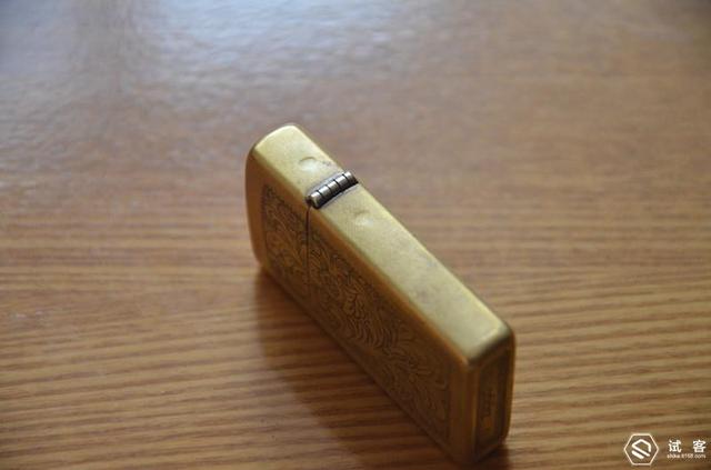 zippo打火机怎么换火石，zippo怎么换火石（我与我的zippo们）