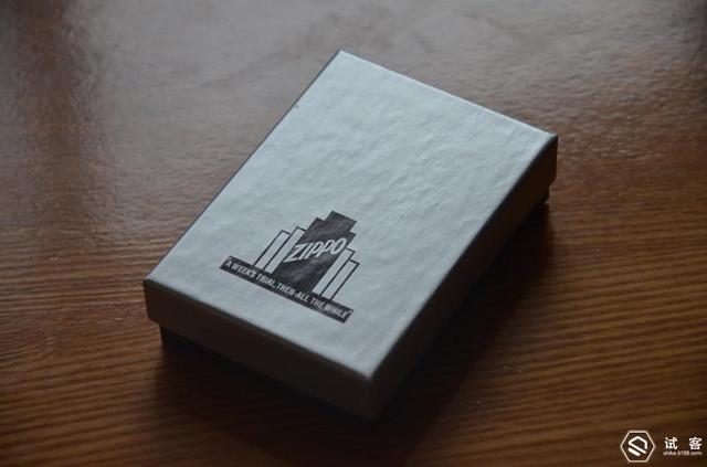 zippo打火机怎么换火石，zippo怎么换火石（我与我的zippo们）