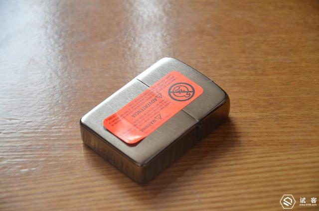 zippo打火机怎么换火石，zippo怎么换火石（我与我的zippo们）