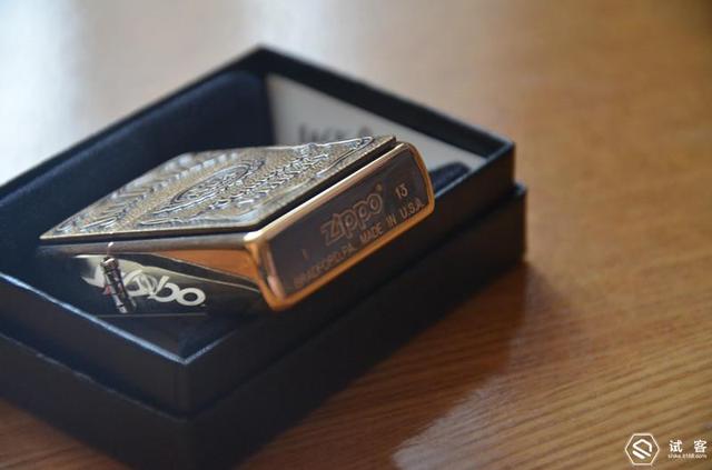zippo打火机怎么换火石，zippo怎么换火石（我与我的zippo们）