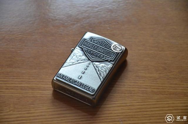 zippo打火机怎么换火石，zippo怎么换火石（我与我的zippo们）