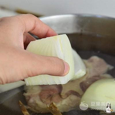 牛尾汤的功效与作用，癌症喝牛尾汤的功效与作用（红枣清炖牛尾汤的做法）