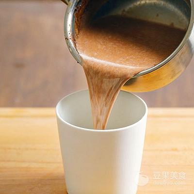 热巧克力怎么做，如何制作热巧克力（香浓可口——热巧克力）