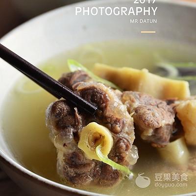 牛尾汤的功效与作用，癌症喝牛尾汤的功效与作用（红枣清炖牛尾汤的做法）