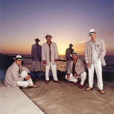 安妮的仙境背景音乐，安妮的仙境纯音乐（伴君进入甜蜜梦乡的一首经典纯音乐《安妮的仙境》）