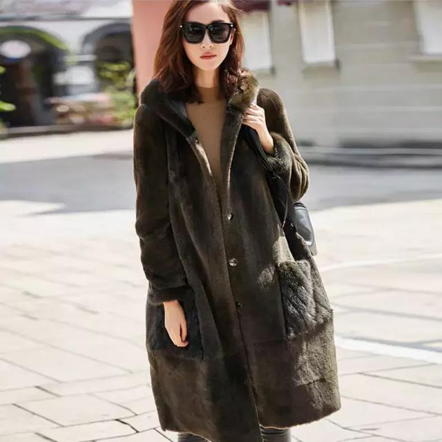 羊毛革是什么面料，羊毛革是什么材质（典雅有范羊剪绒）