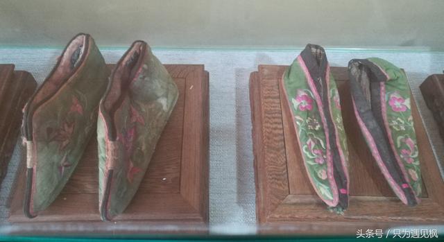 女人裹脚是从什么时候开始的，女人裹脚是从什么时候开始的呢（古代女性从几岁开始缠足）