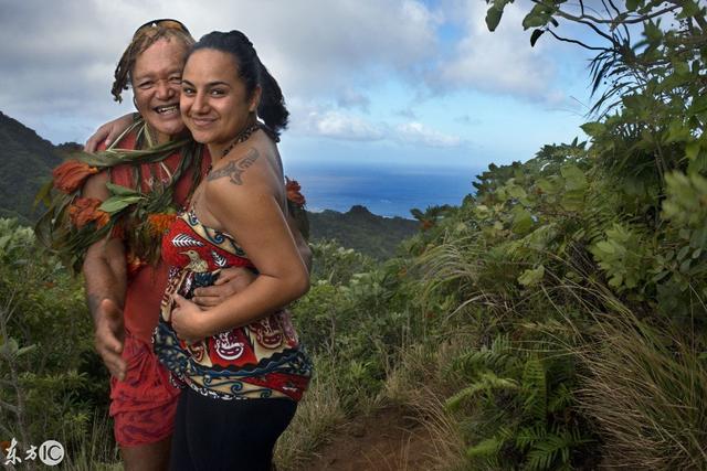 拉罗汤加岛，拉罗汤加岛 战场上的快乐圣诞（风景如画的拉罗汤加岛）