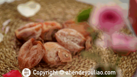 柿饼冷藏还是冷冻，柿饼要放冰箱冷冻吗（用这种方法保存半年不会坏）