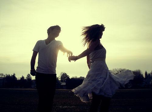 明明很爱你mv，分享表白的歌教你成功脱离单身（这些歌能唤起情侣间理想中的甜蜜爱情）