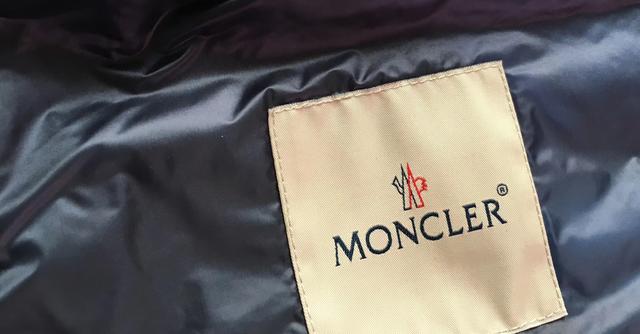 Moncler蒙口羽绒服真假如何辨别，蒙口羽绒服识别真假（原单正品羽绒服）