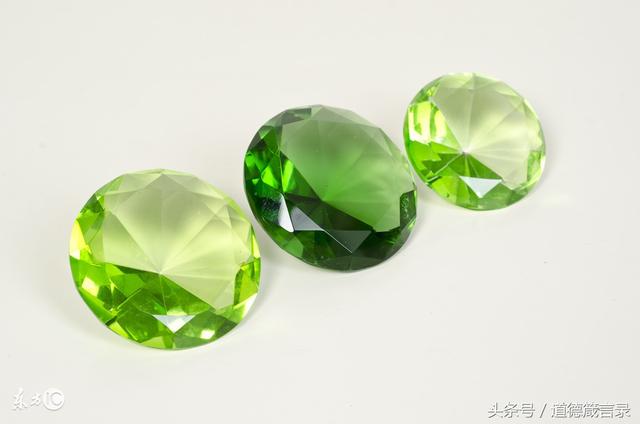 属猪适合戴金还是银，属猪的人戴金好还是银好（非常详尽的真正日常的风水常识）